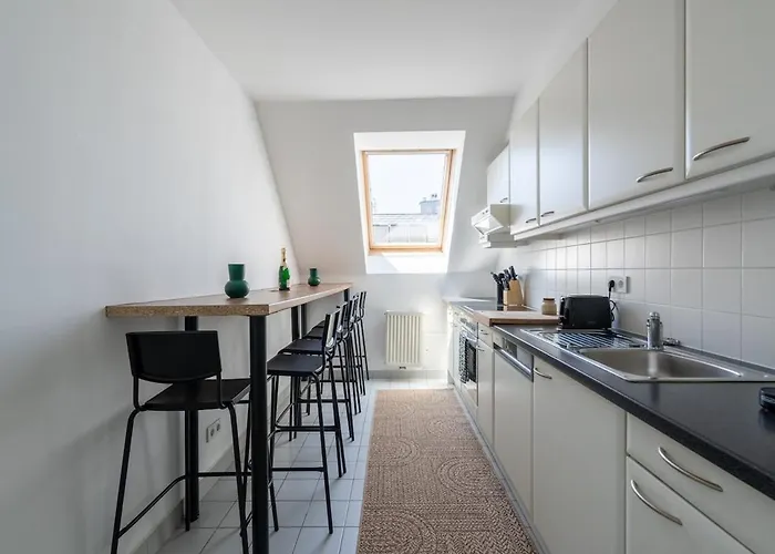 Dachgeschoss Im Altbaustil * Vienna