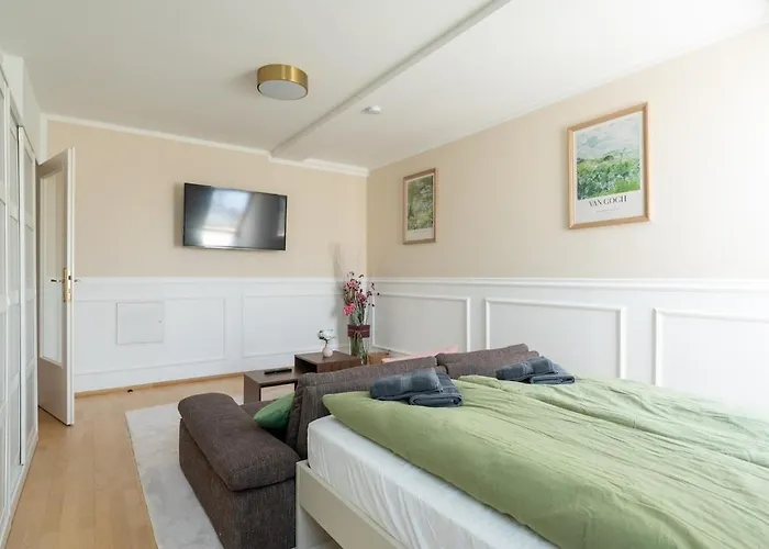 Dachgeschoss Im Altbaustil Apartment Vienna